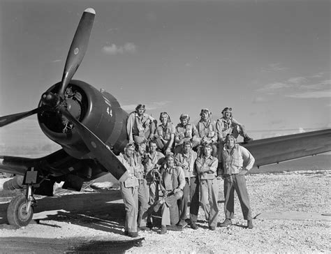 Filevought F4u With Vmf 113 Pilots On Engebi Island 1944tiff Wikipedia