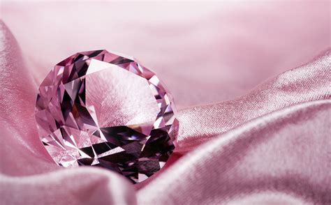 Top 3 Tricks To Choosing Pink Diamonds Fashionisers©