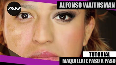 Este es un maquillaje intenso y perfecto para fiestas que se basa en aplicar la sombra sin cortes, difuminándola alrededor del ojo. Tutorial Maquillaje paso a paso - YouTube