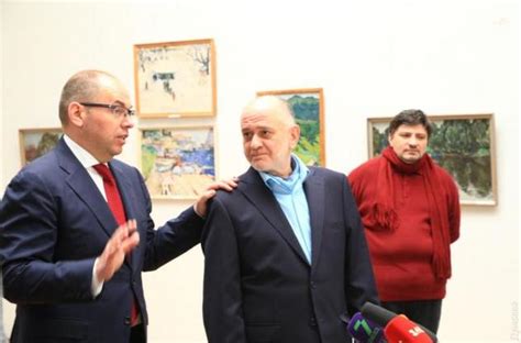 Ройтбурд — центр тяжіння, тому не дивно, що навколо його квартири на подолі тусувалася адольфыч: Ройтбурд планирует расширить площади Одесского ...