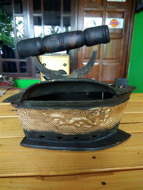 Maybe you would like to learn more about one of these? Jual setrika arang setrika naga setrika kuningan antik ...