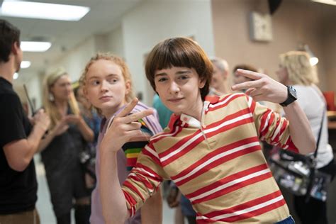 Stranger Things - Behind the Scenes - Sadie Sink and Noah Schnapp