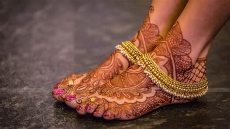 8 Gorgeous Gold Anklet Designs For The South Indian Bride Wedmegood
