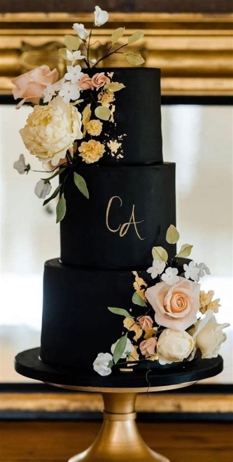 40 stylish dark and moody wedding cakes elegant 3 tiers