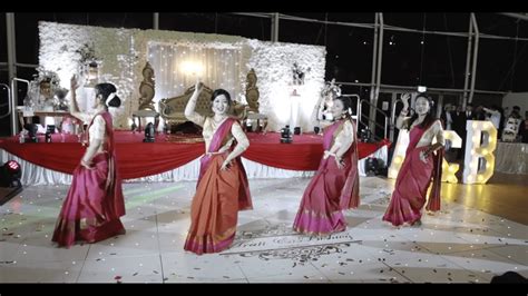 bridesmaid sisters dance performance chudi jo khanki bole chudiyan nepali wedding 2019