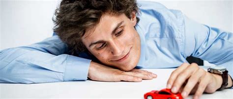 Sie versammeln die wichtigsten tipps zum männlichen blick auf die erotik. Im Bett mit Peter Pan - wenn Männer nicht erwachsen werden (wollen)