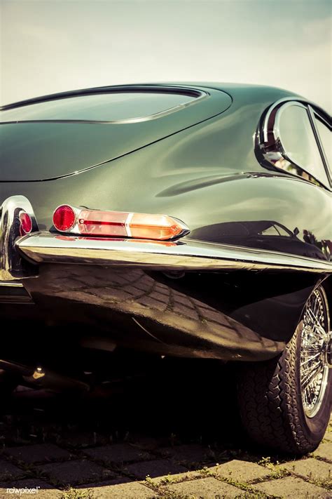 Close up of a vintage car | free image by rawpixel.com