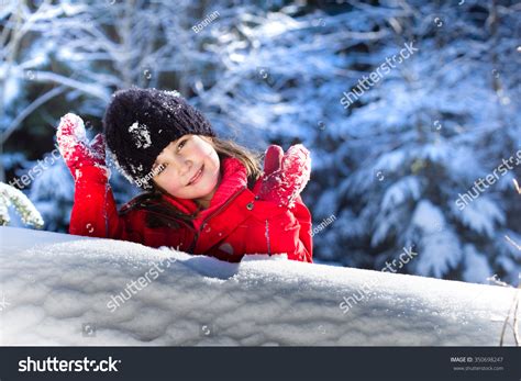 Happy Little Girl Snow Stock Photo 350698247 Shutterstock