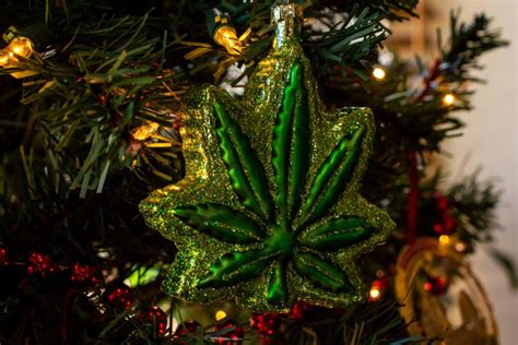 Christmas Decorations For Cannabis Lovers Greenlove Wellness