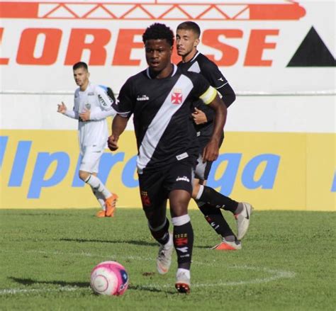 Vezi profilul jucătorului lucas santos (vasco) pe flashscore.ro. Sub-20: Lucas Santos concorre ao Prêmio Craque da Galera ...