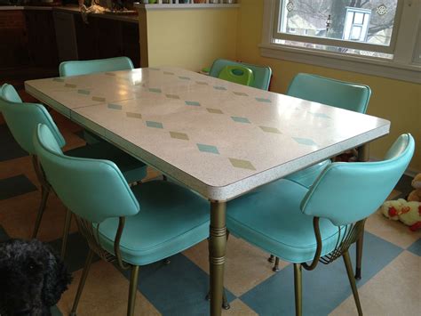Retro Kitchen Table Sets Design Ideas