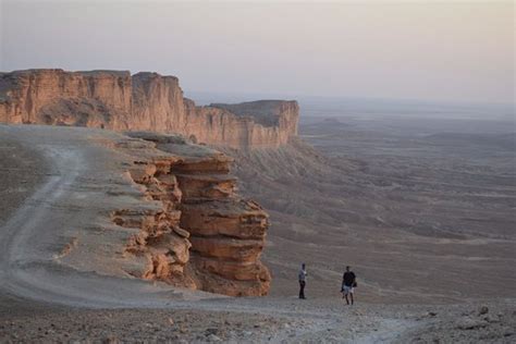 Pueden estar en edge of the world o cerca. Edge of The World (Riyadh Province) - All You Need to Know ...