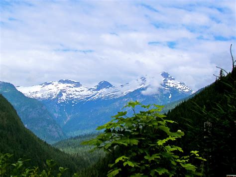 Click on the map above for detailed alerts or Insider's Guide to North Cascades National Park