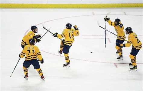 Quinnipiac Tops Ohio State In Ncaa Mens Hockey Tournament