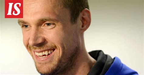 Pekka rinne joins the club. Pekka Rinne kertoo Nashvillen pikku-Suomesta - "Miikka ja ...