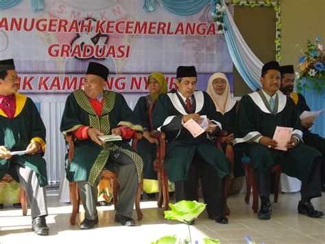 Gaji penuh tu bermaksud pencen yang diterima sama dgn gaji akhir semasa. MAJLIS ANUGERAH CEMERLANG DAN GRADUASI ~ SMK KAMPUNG NYIUR