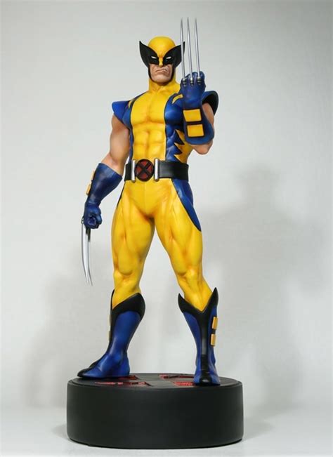 Wolverine Legendary Scale Figure Repintada