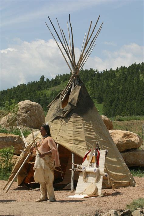 Tipi Of The Lakota Sioux Of Western South Dakota Native American Pictures Native American