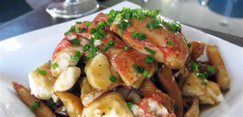 On our world famous fries? Poutine de homard - TrancheDePain.com