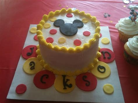 Mickey Mouse Smash Cake