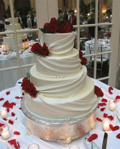 The wedding cake gallery has literally hundreds of wedding cake styles and ideas, categorised in wedding many of the cakes in the gallery are artistic, classic and simple, but the other wedding cake pictures of wedding cakes. Simple Wedding Cake Decorating Ideas - Wedding and Bridal ...