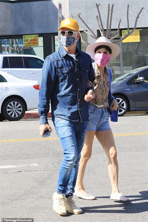 Selma Blair Puts On A Leggy Display In Cut Off Jeans While She Gets Coffee With Beau Ron Carlson