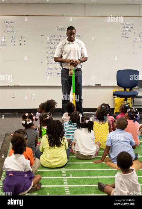 Kindergarten Teacher African American Hi Res Stock Photography And