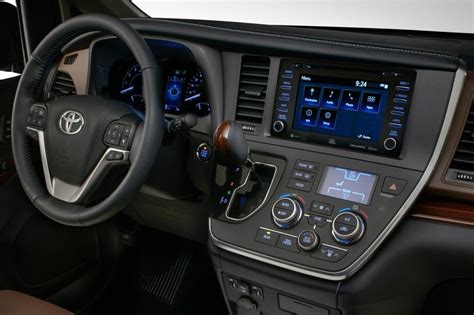2018 Toyota Sienna Interior Pictures