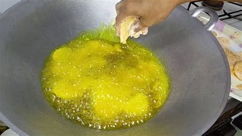 Masukkan telur dan juga susu segar. Kentang Goreng salut Tepung spicy + telur + sosej + kacang ...