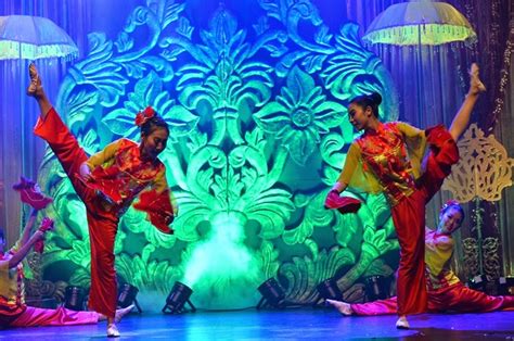 Berikut ini adalah kumpulan tarian daerah dari jawa timur tHe jOuRnEy oF aRt: PANGGUNG SENI TRADISIONAL 2014 ...