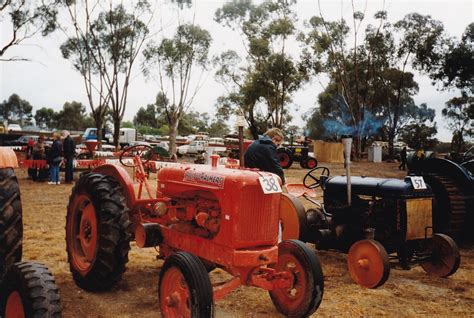 Australian Allis Chalmers Registry Feature Tractor 1
