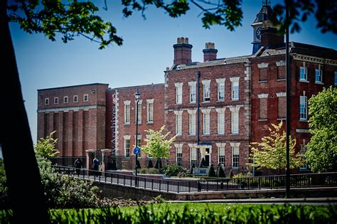 Three main teaching campuses (in wolverhampton, walsall and telford) offer a wide range of courses, many accredited by professional. University of Wolverhampton - Mastersportal.com