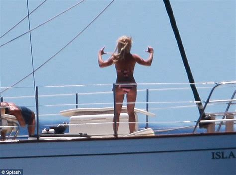 Britney Spears Throws Some Energetic Moves On The Back Of A Boat