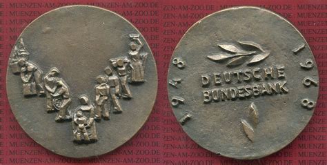 Exploring the relationship between people, business & the economy. Deutsche Bundesbank Bronzemedaille mit Box 1968 ...