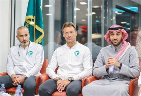 عبد العزيز بن تركي الفيصل آل سعود (ولد: الأمير عبدالعزيز بن تركي الفيصل يوجه رسالة إلى "رينارد ...