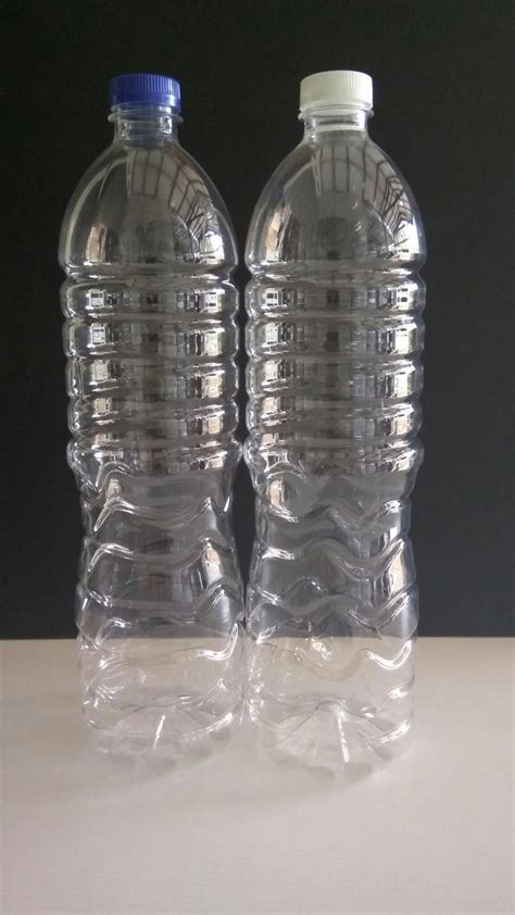 Sebagai tempat minum, botol plastik memiliki berbagai macam jenis. Jual BOTOL PLASTIK 1500 ML Harga Murah Kota Tangerang oleh ...