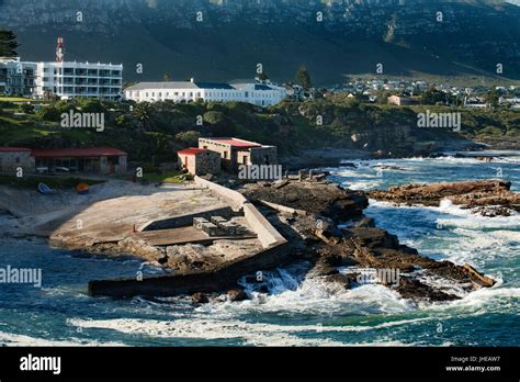 The Rocky Coast At Hermanus Hi Res Stock Photography And Images Alamy