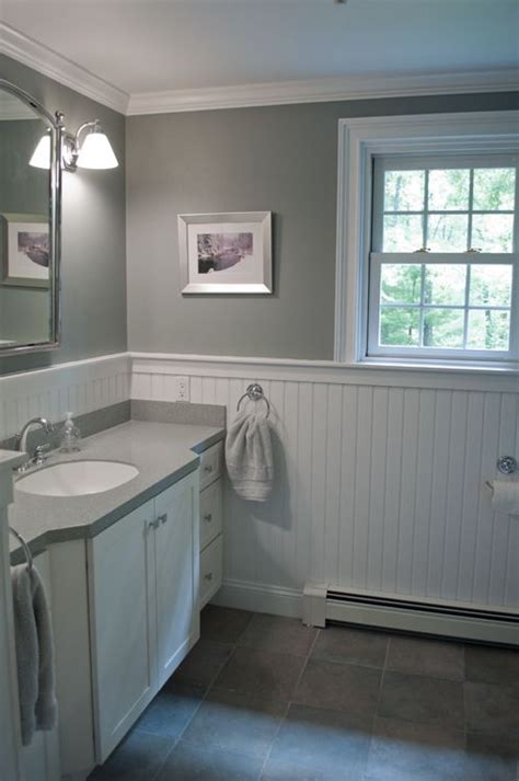 The terms beadboard and wainscoting are often used interchangeably so if you're familiar with at least one of them then you know what we're talking about. Pin by Teresa Ann on Bathroom | Beadboard bathroom, Small ...
