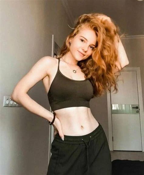 You Re Daily Dose Of Red Head Redheads Girl Fashion Fashion