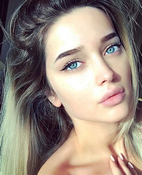 Hot Instagram Blondes Who Had Lip Augmentation