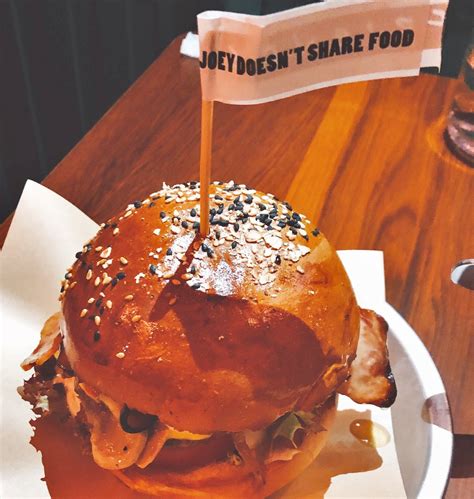 Enjoy this city guide to charlotte, north carolina and it's attractions. Restaurant Review: Smelly Cat Café & Bar - The Nanyan Observer