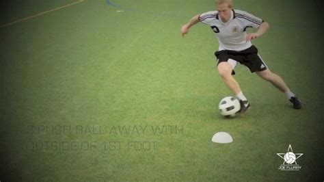 Learn how to do the Side Step Move   Football Soccer 1v1  