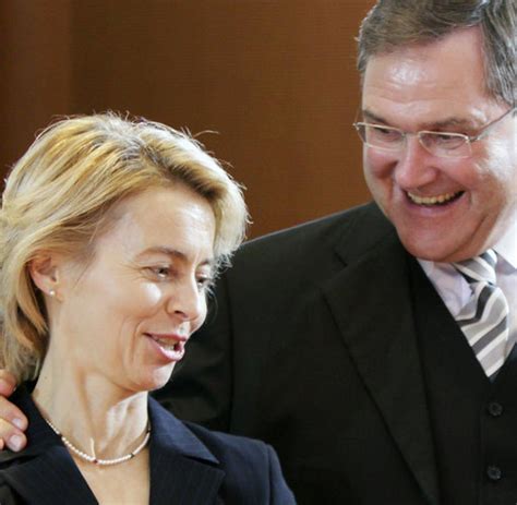 She was initially seen as a possible successor to german chancellor angela merkel. Kommentar: Ist Jungs Abgang Vorbote neuer Verwerfungen? - WELT