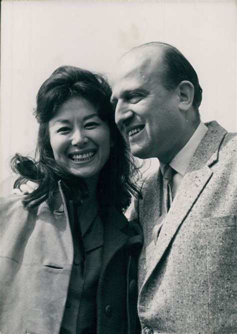 Actrice Keiko Kishi Avec Son Mari Yves Ciampi 1961 Vintage Silver