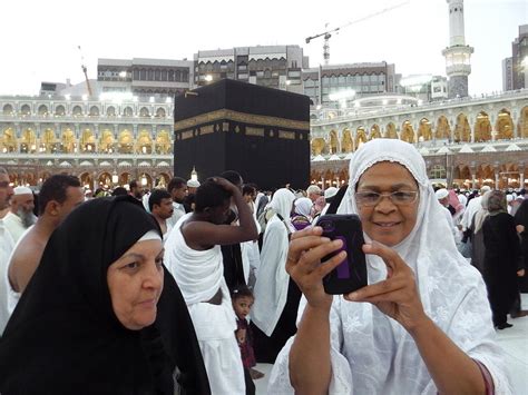 How To Perform Umrah For Women