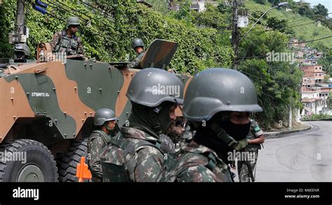 Rio De Janeiro Brazil 16th March 2018 Brazilian Army Soldiers On An Assault Car Patrols The