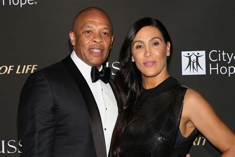 Dr Dres Wife Nicole Young Files For Divorce After 24 Years Of