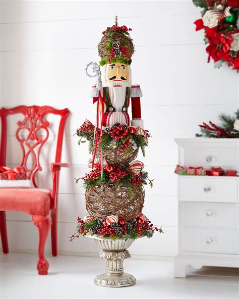 I lived in an apartment for a year as i made the transition from my previous home to my current home. Luxury Christmas & Holiday Decorations at Horchow