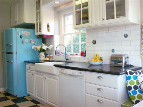 Silver, as a result, is a predominant accent color for 1950s kitchen countertops. 1950s Retro Chill Aqua Kitchen - Eclectic - Kitchen - Los ...