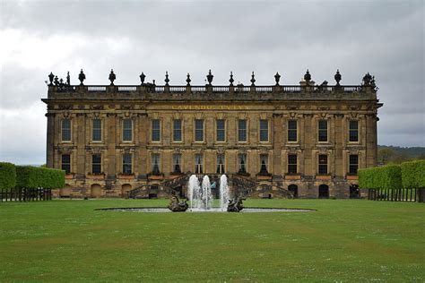 Pemberley is the country estate owned by mr. Photos: Chatsworth House and Haddon Hall as Pride ...